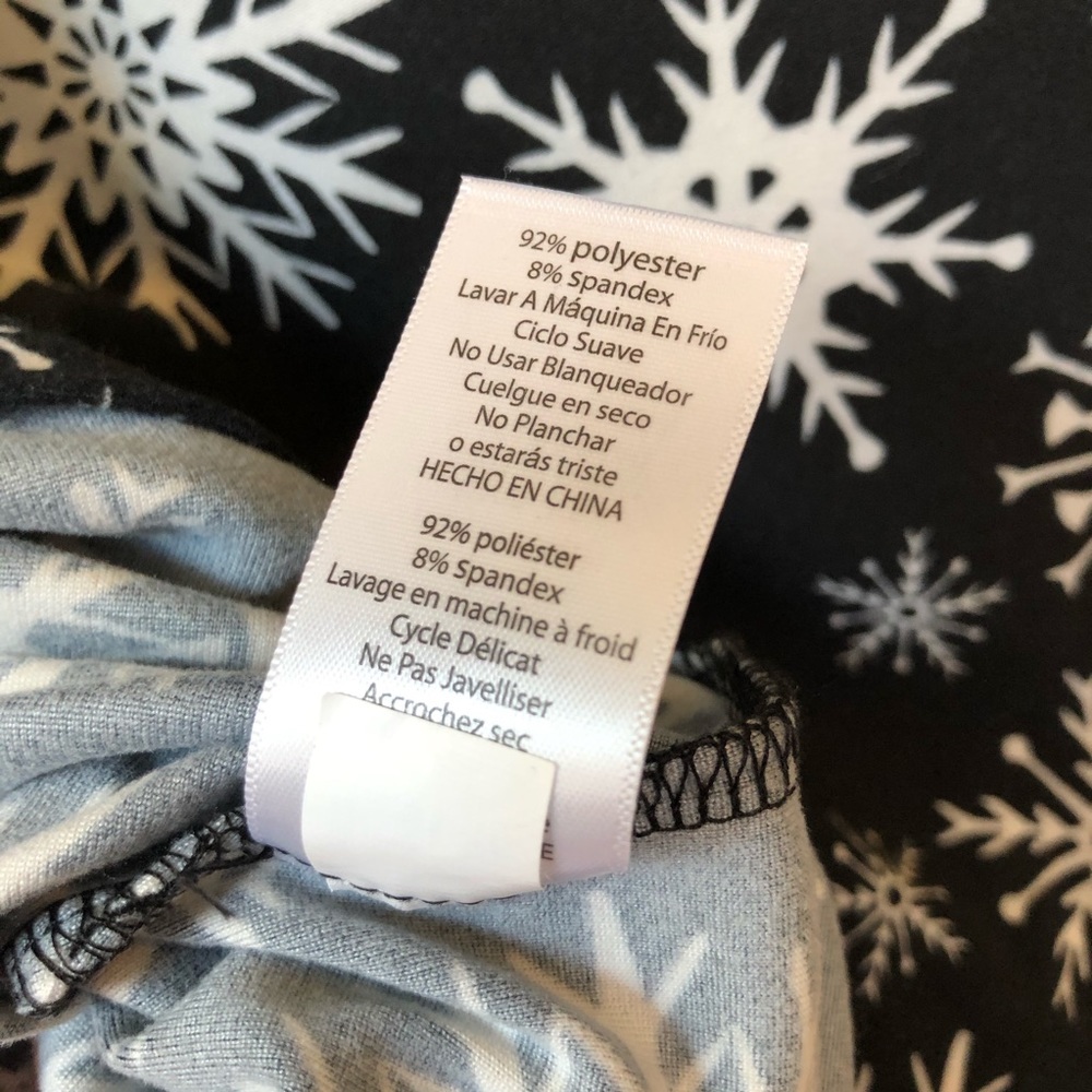 LuLaRoe Snowflake Top - Picture 5 of 13